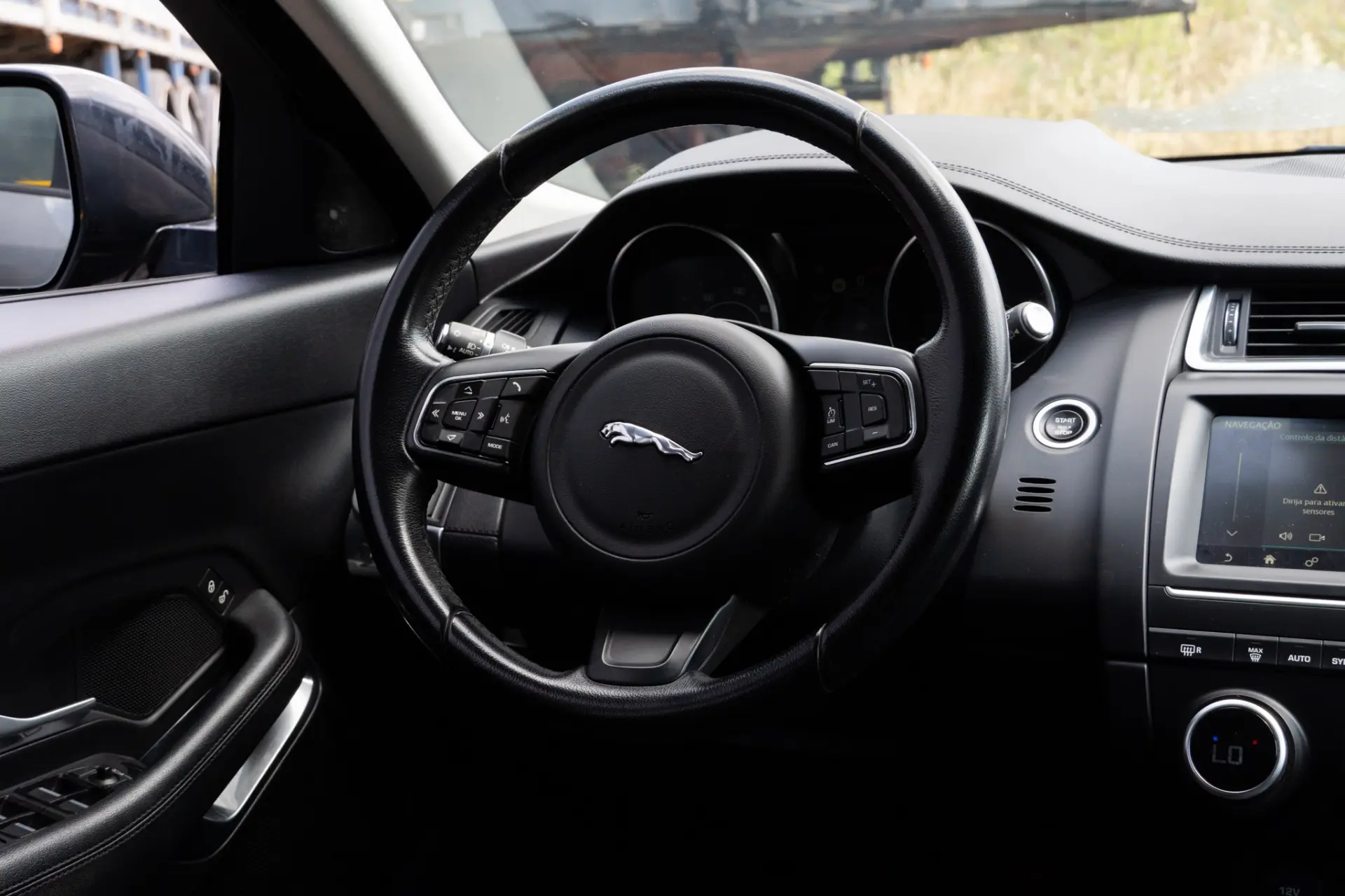 Jaguar E-Pace 2.0 i4D SE 11