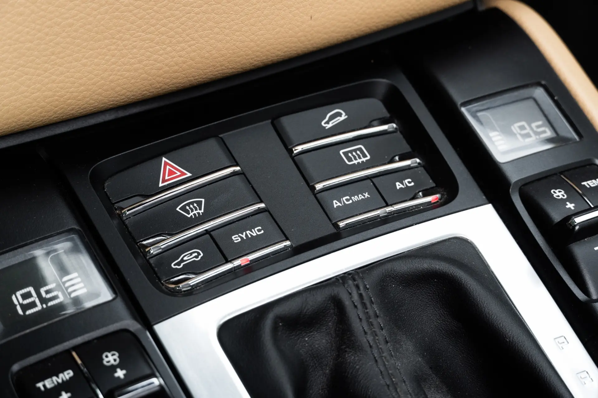 Porsche Macan PDK 21