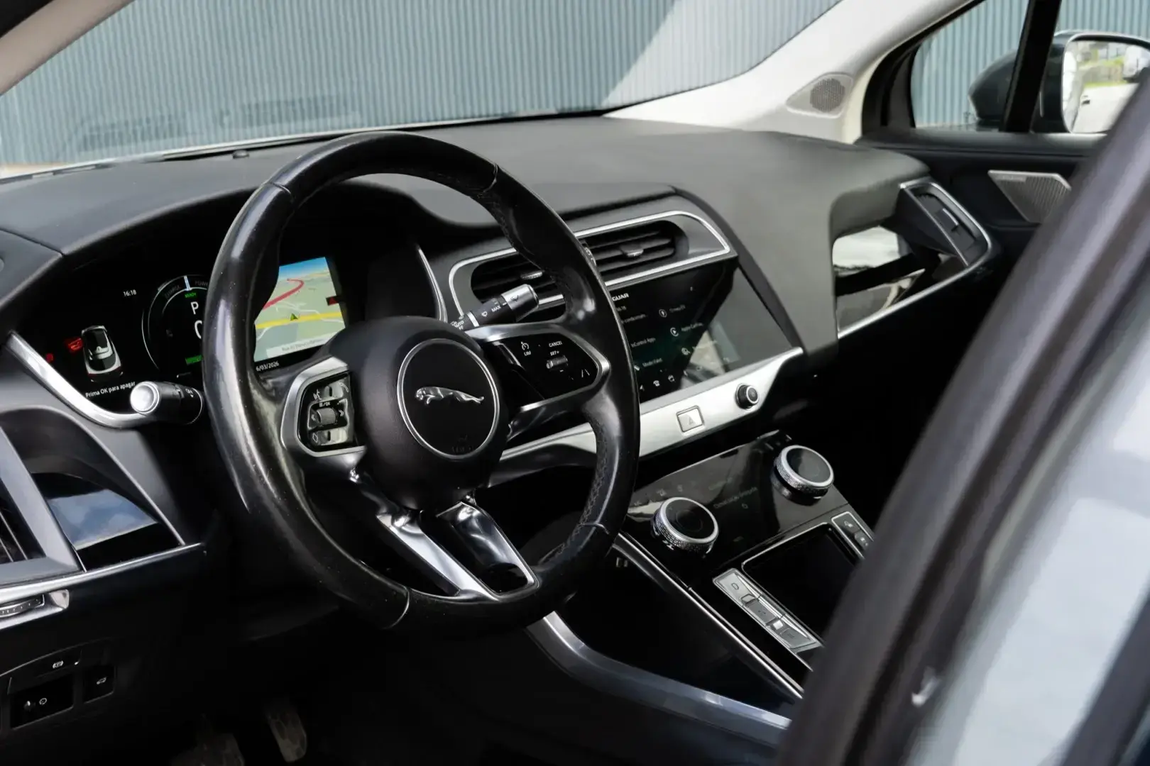 Jaguar I-Pace EV400 AWD SE 7