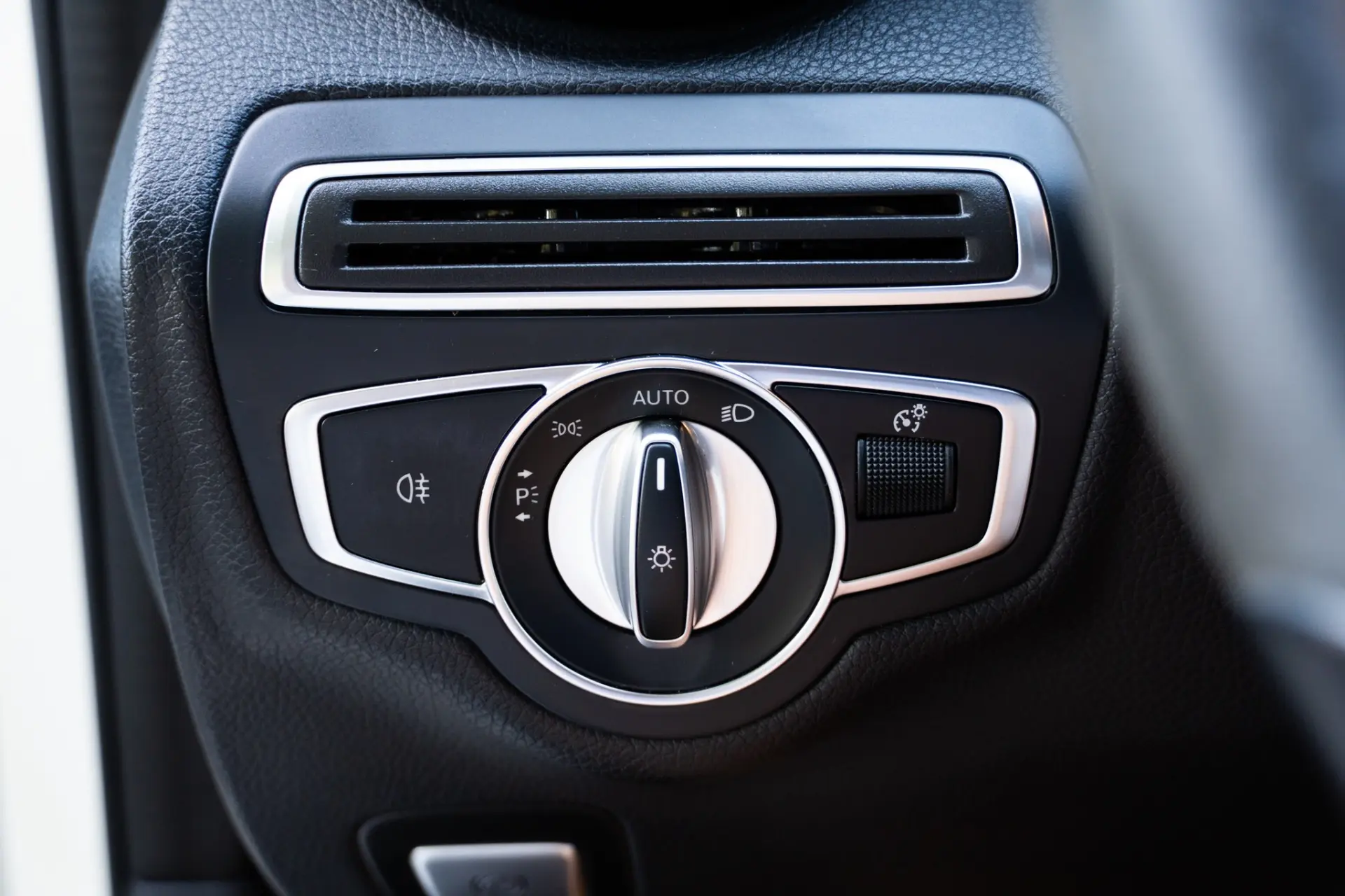 Mercedes-Benz C 300 de AMG Line 51