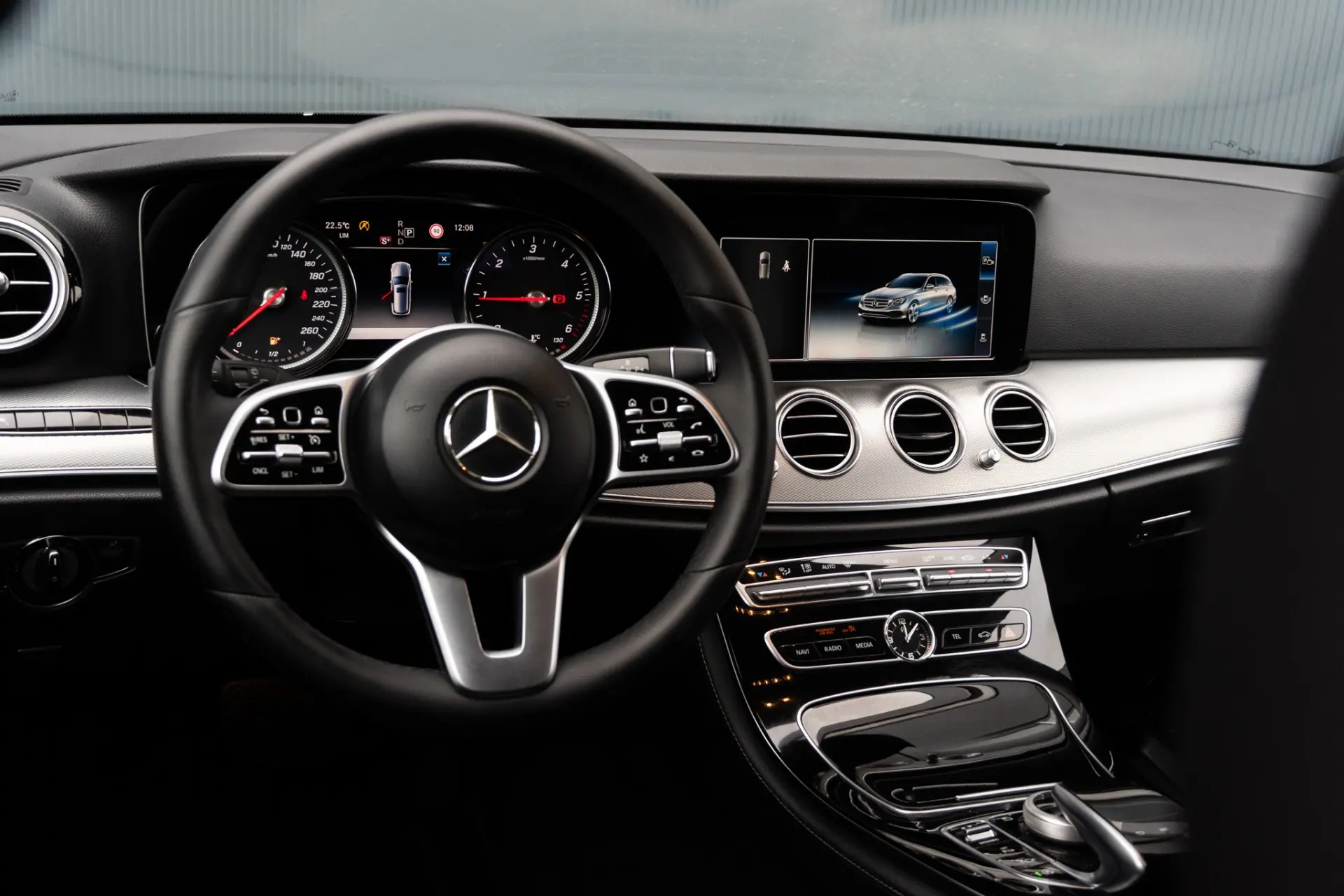Mercedes-Benz E 220 D Avantgarde 7