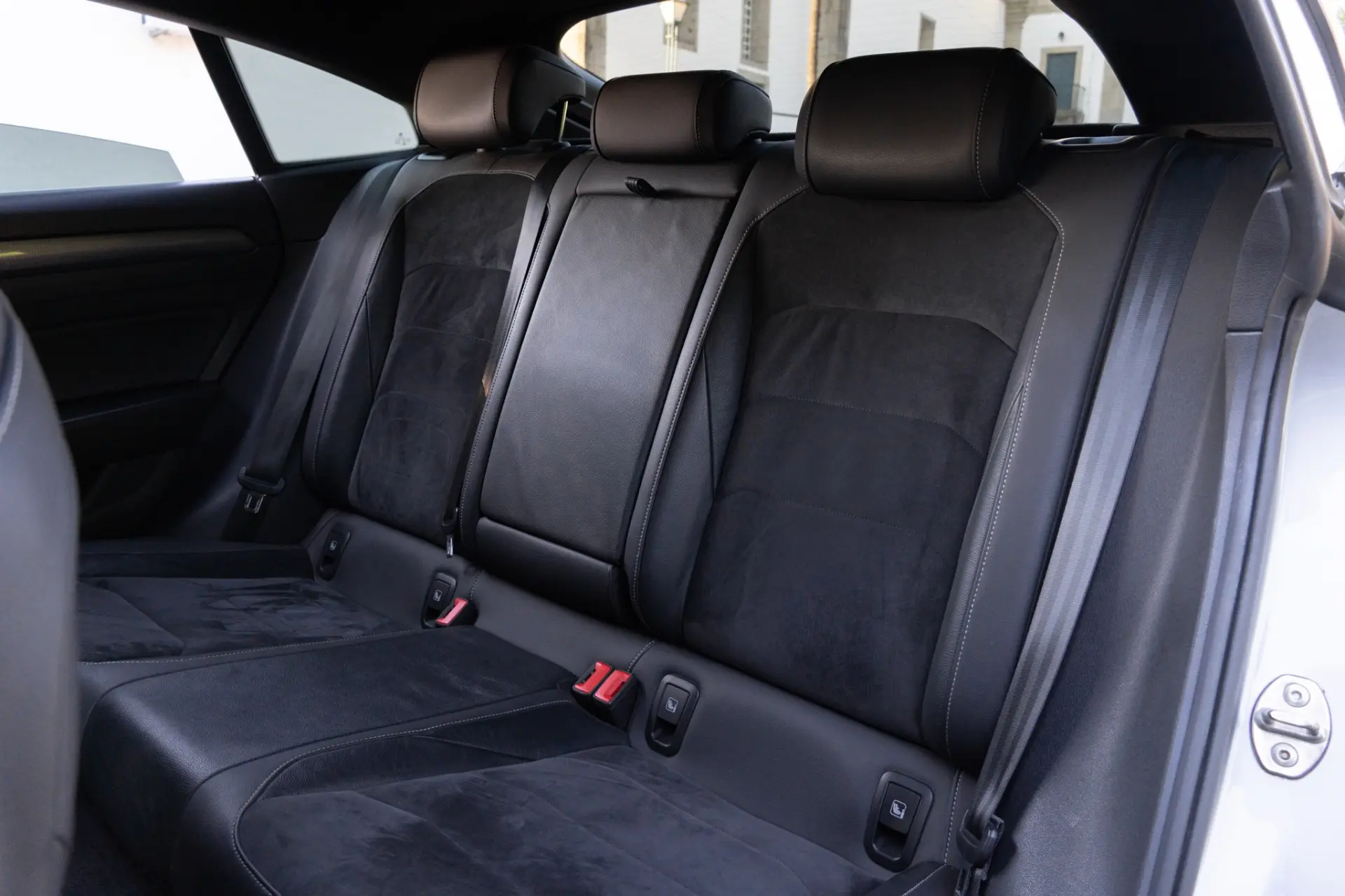 Volkswagen Arteon 2.0 TDI R-Line DSG 9