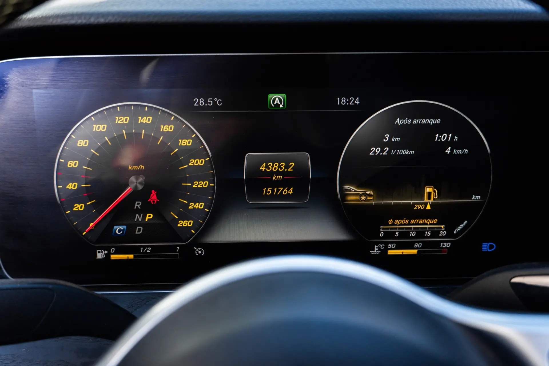 Mercedes-Benz E 220 d Avantgarde 44