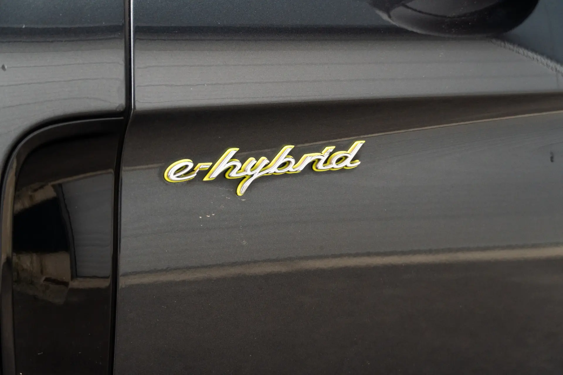 Porsche Panamera Sport Turismo 4 E-Hybrid Platinum Edition PDLS 41
