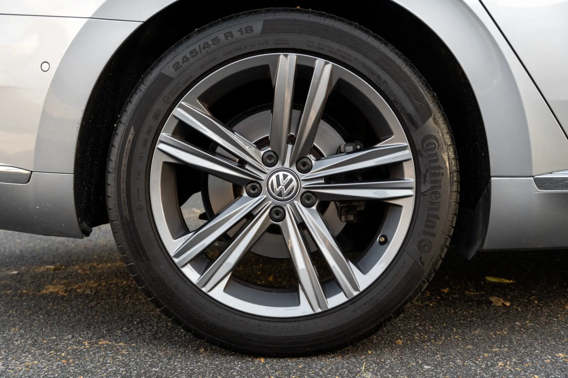 Volkswagen Arteon 2.0 TDI R-Line DSG 33