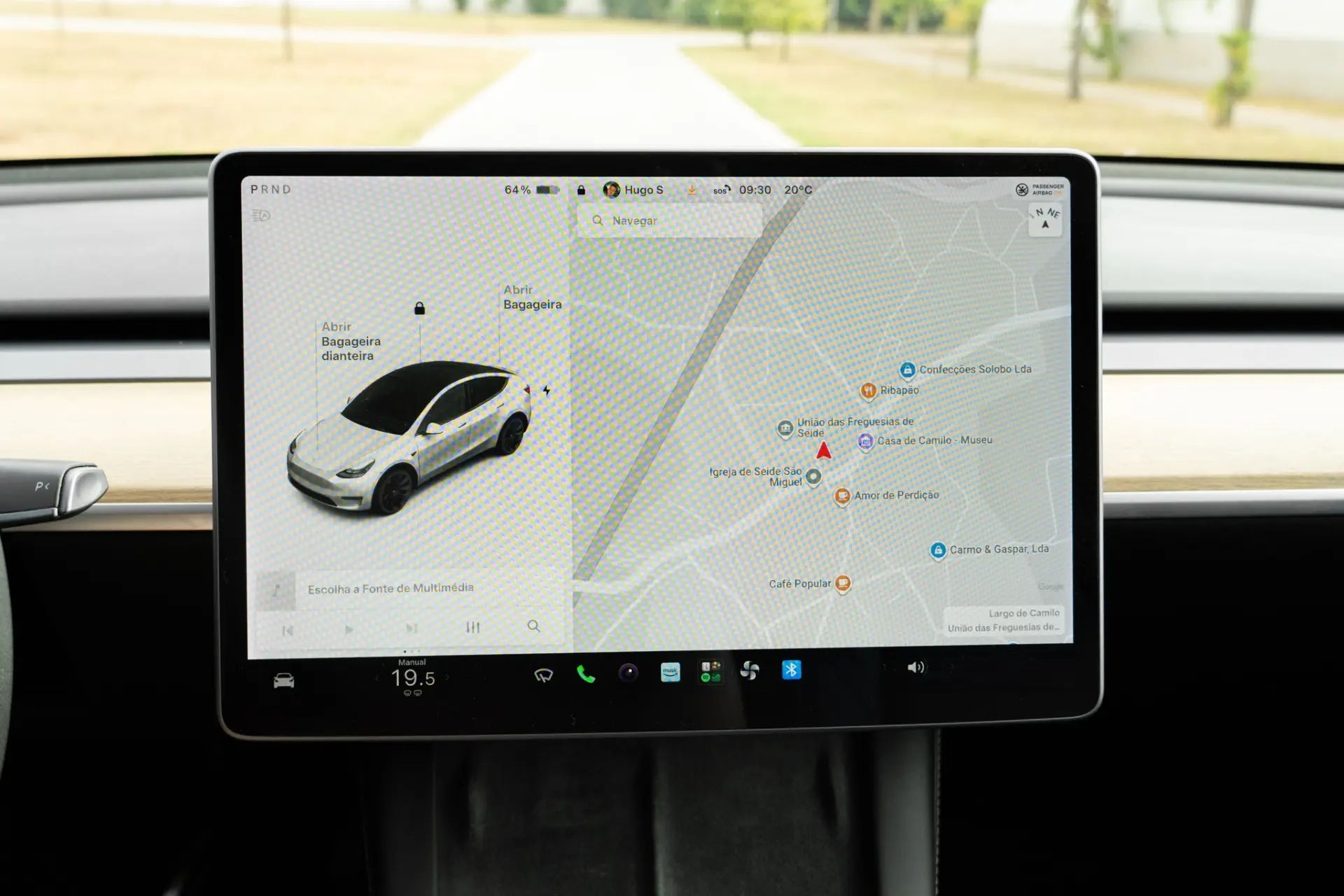 Tesla Model Y Long Range Dual Motor AWD 16