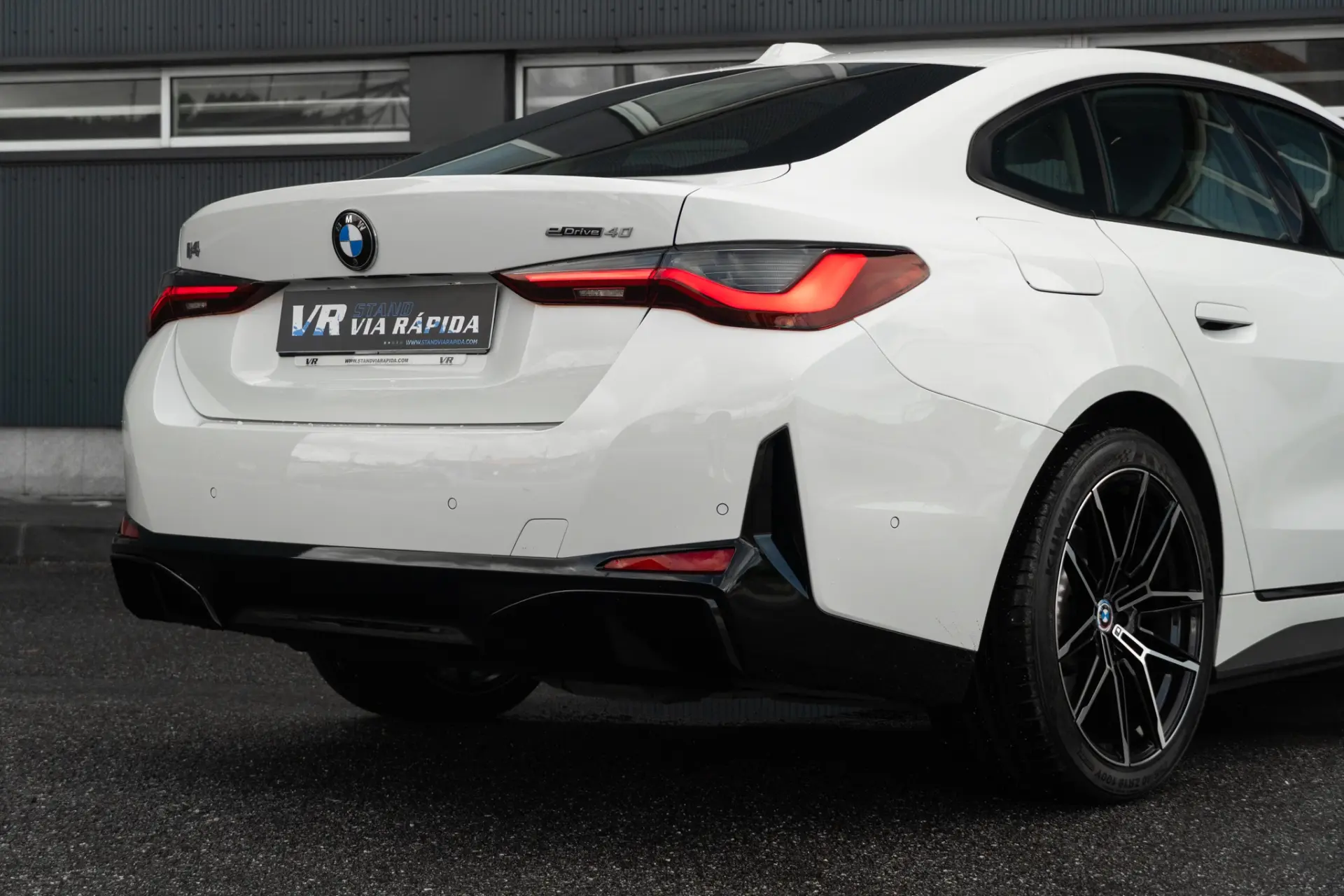 BMW i4 eDrive40 36