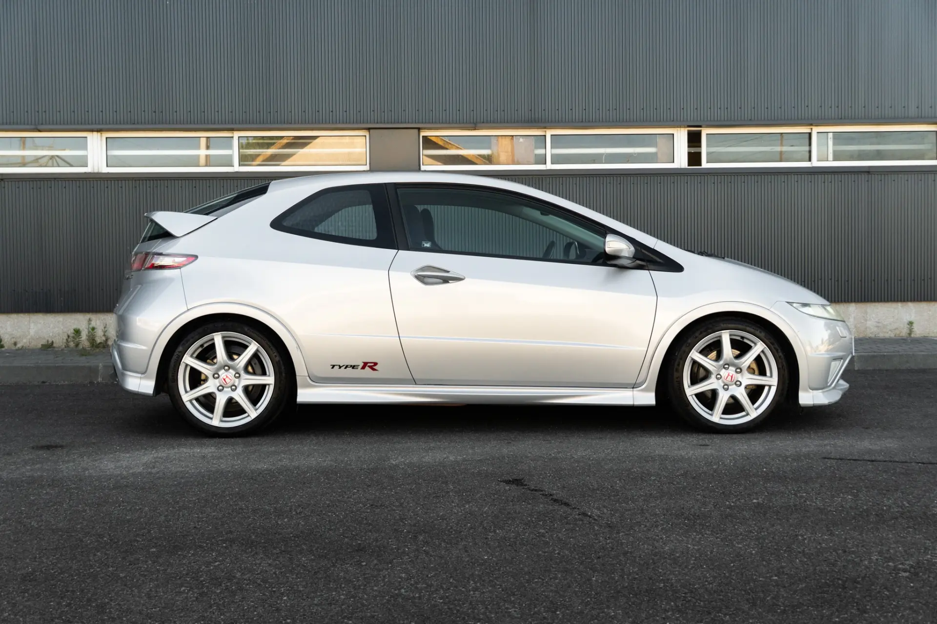 Honda Civic 2.0 Type-R 24