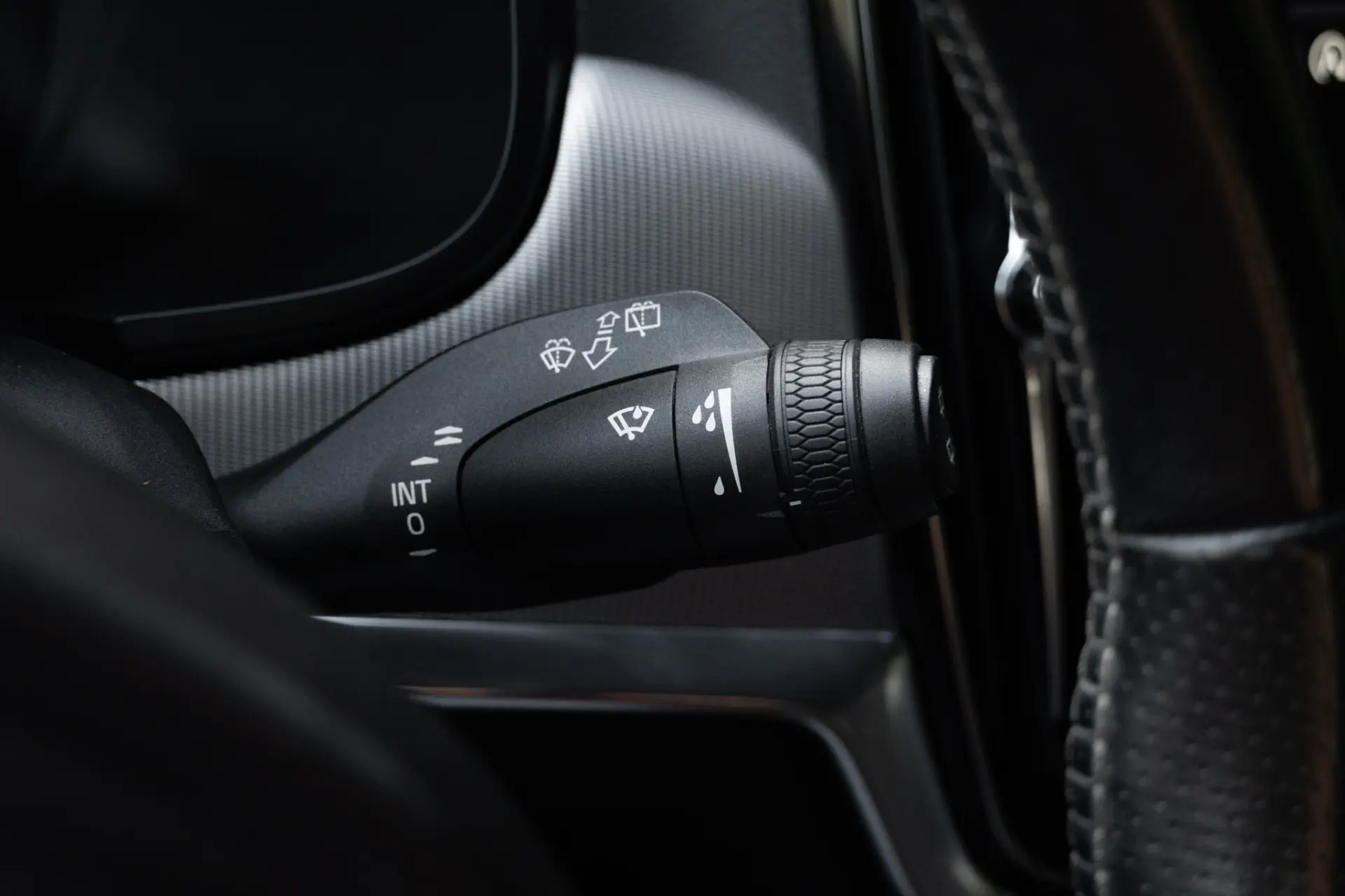 Volvo V90 2.0 D4 R-Design Geartronic 42