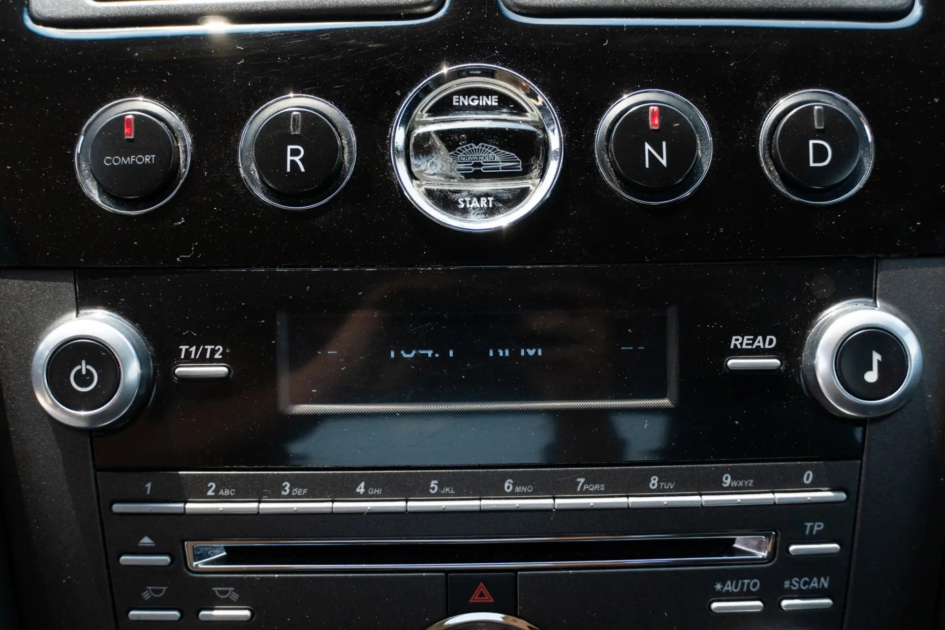 Aston Martin Vantage Coupe Sportshift 11