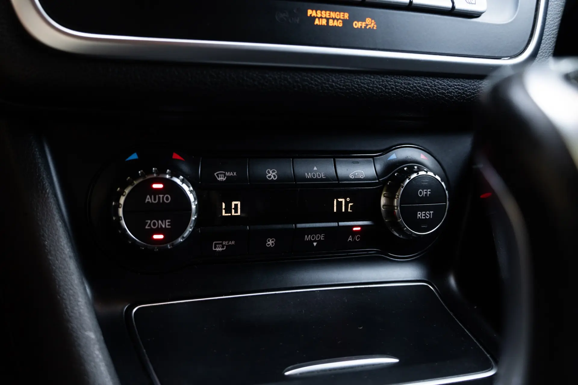 Mercedes-Benz CLA 180 d 25