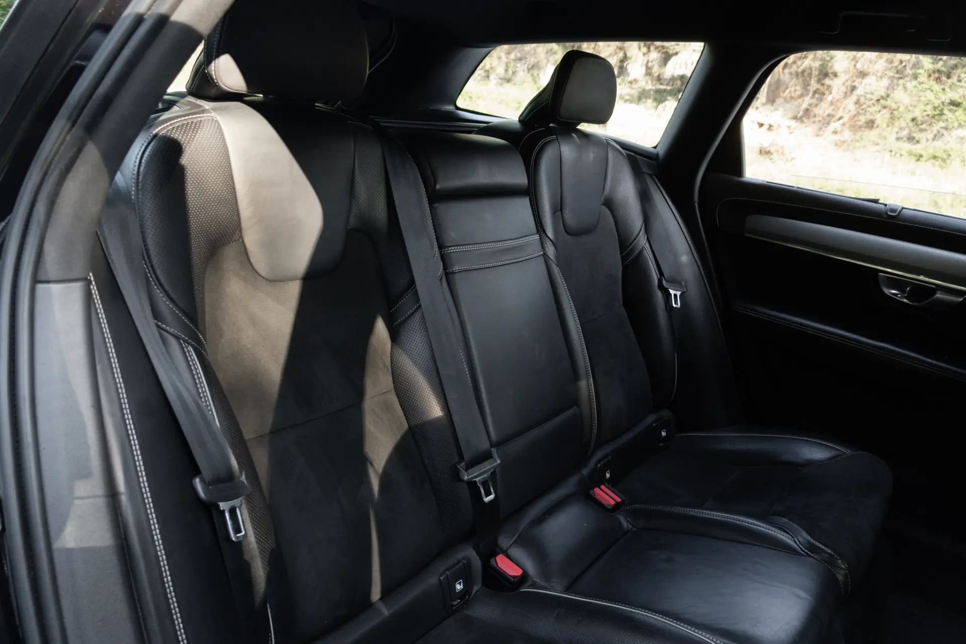 Volvo V90 2.0 D4 R-Design Geartronic 51