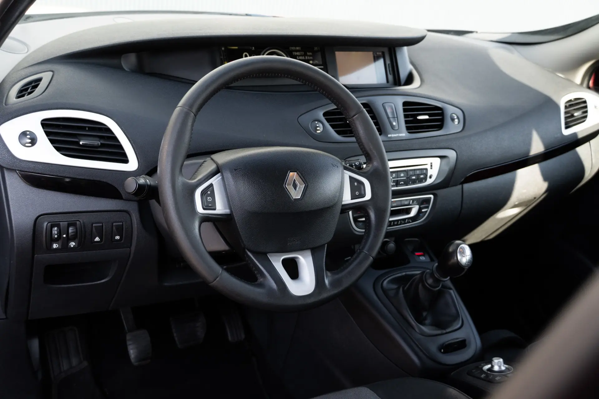 Renault Scénic 1.5 dCi Dynamique S 10