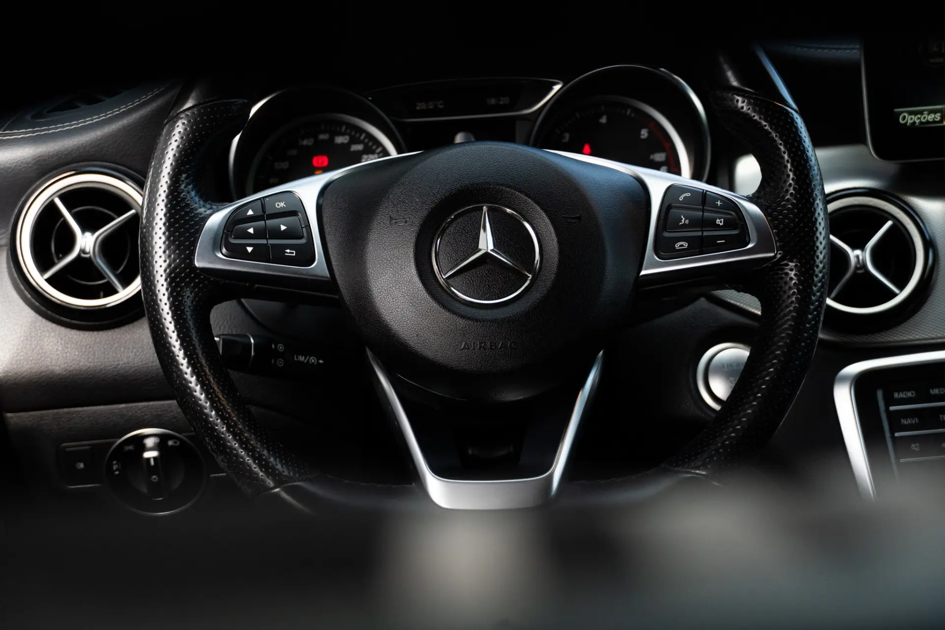 Mercedes-Benz CLA 180 d Shooting Brake AMG Line 12