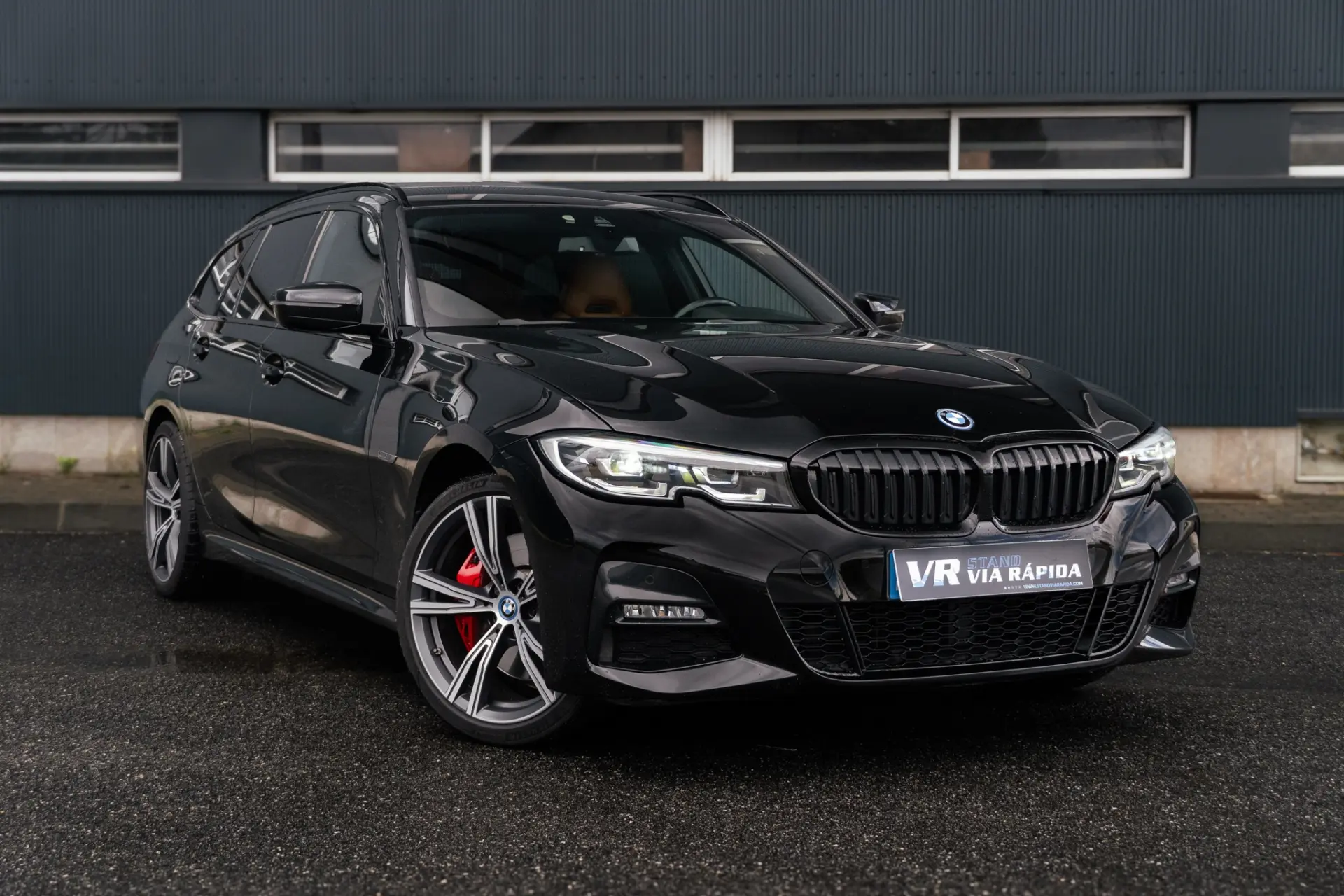 BMW 330 e Pack M Auto 3