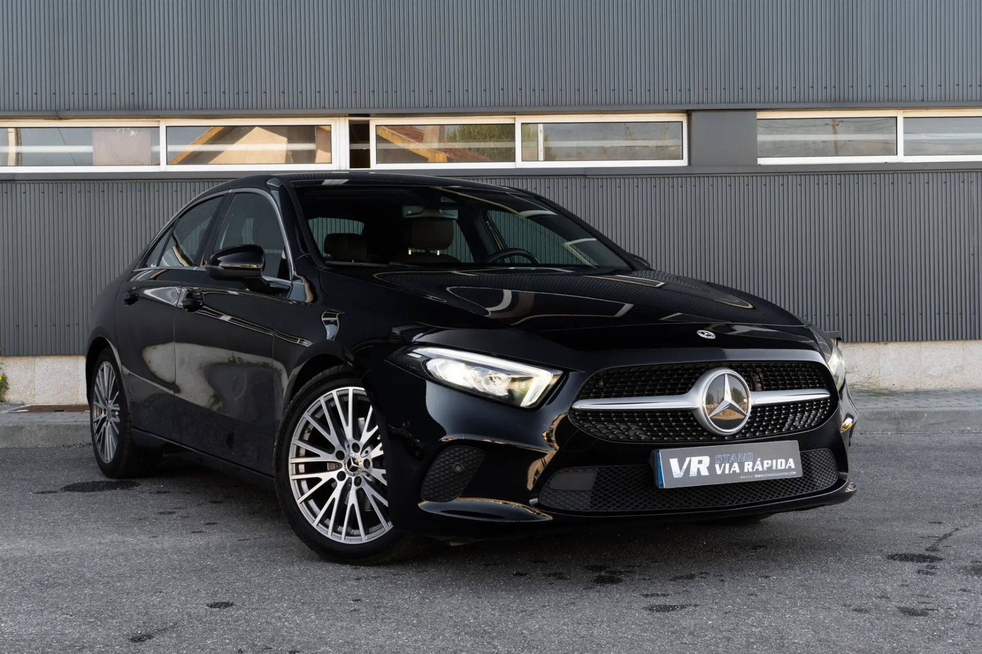 Mercedes-Benz A 180 Limousine d Progressive Aut. 3