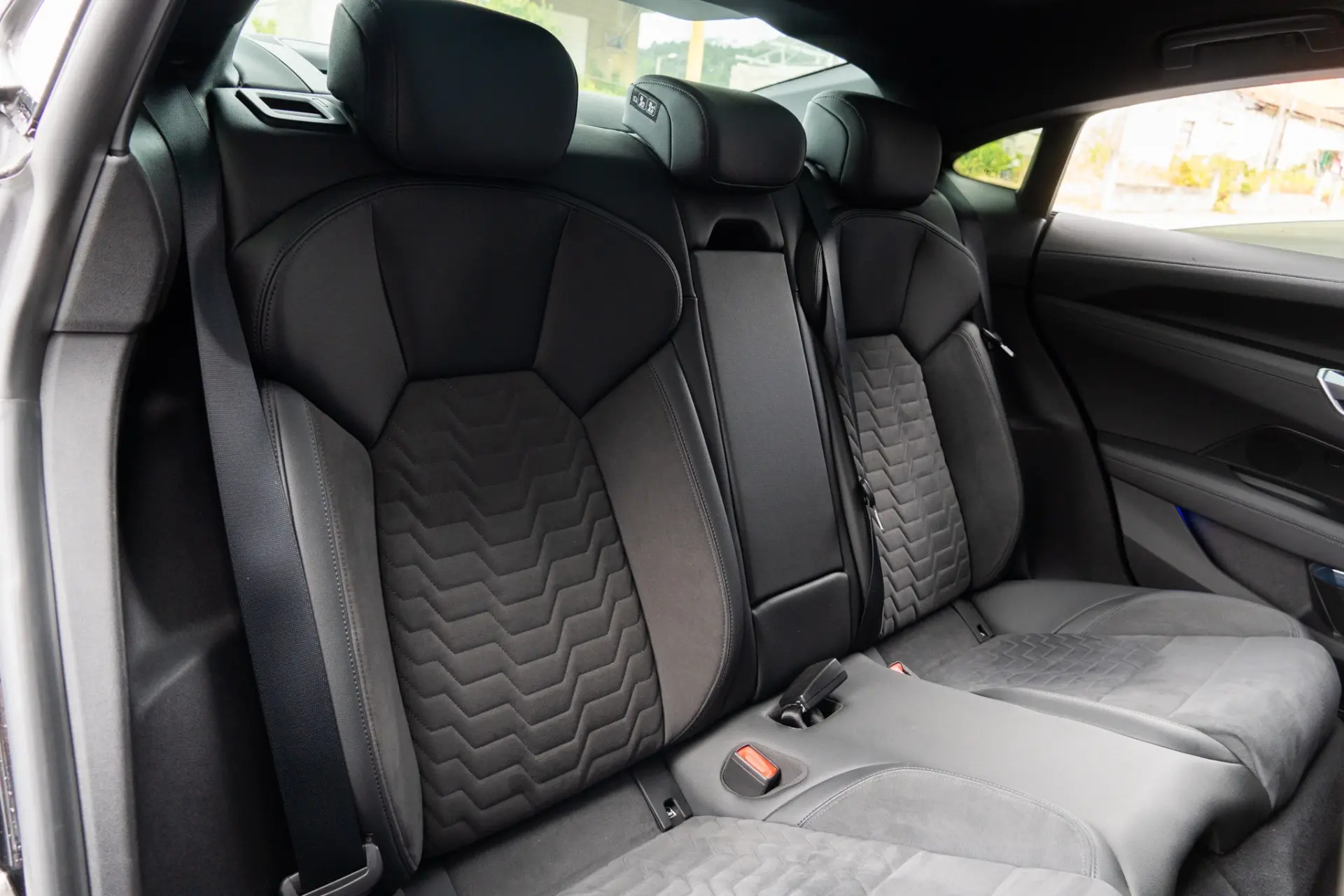 Audi e-tron GT quattro 9