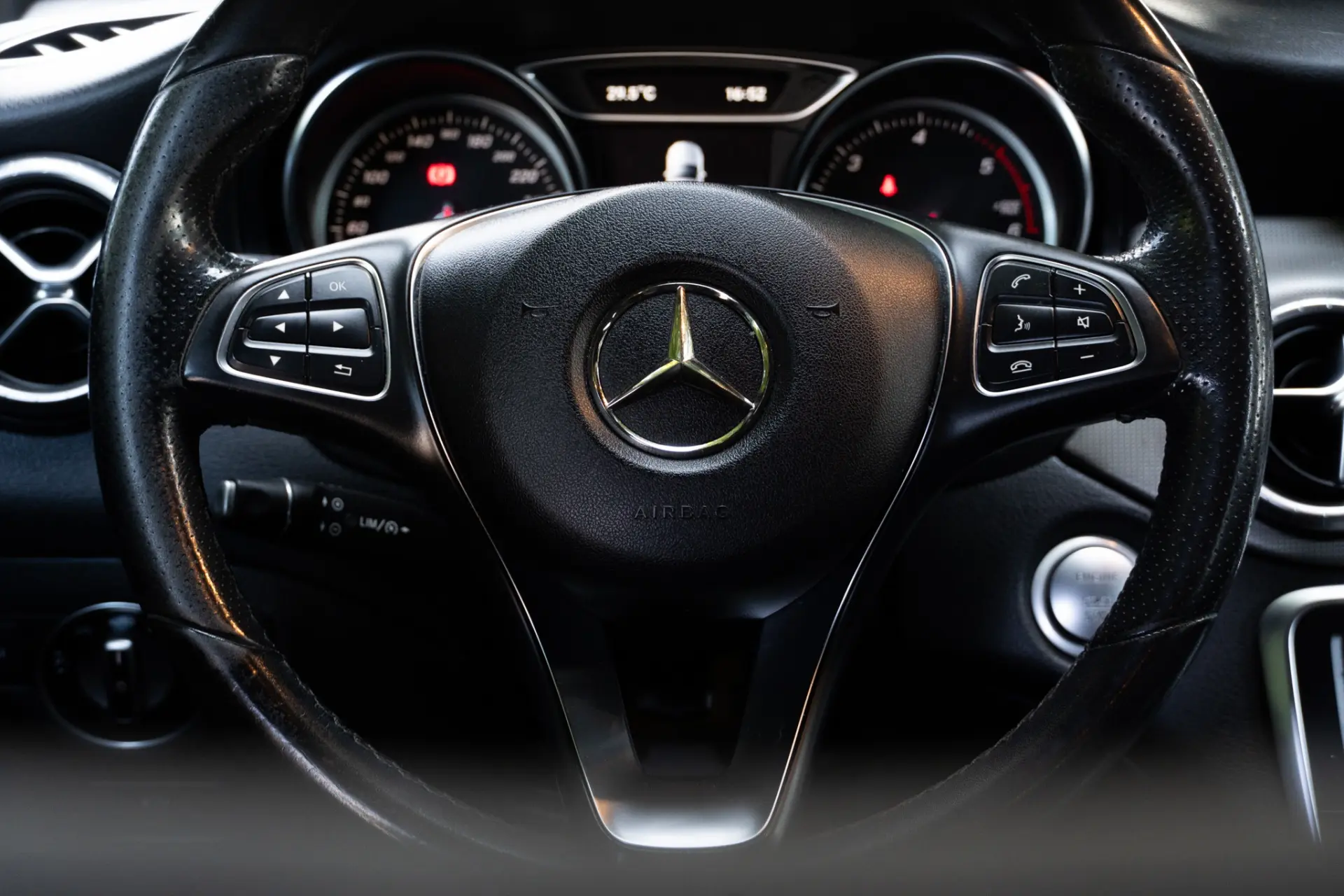 Mercedes-Benz CLA 180 d 11