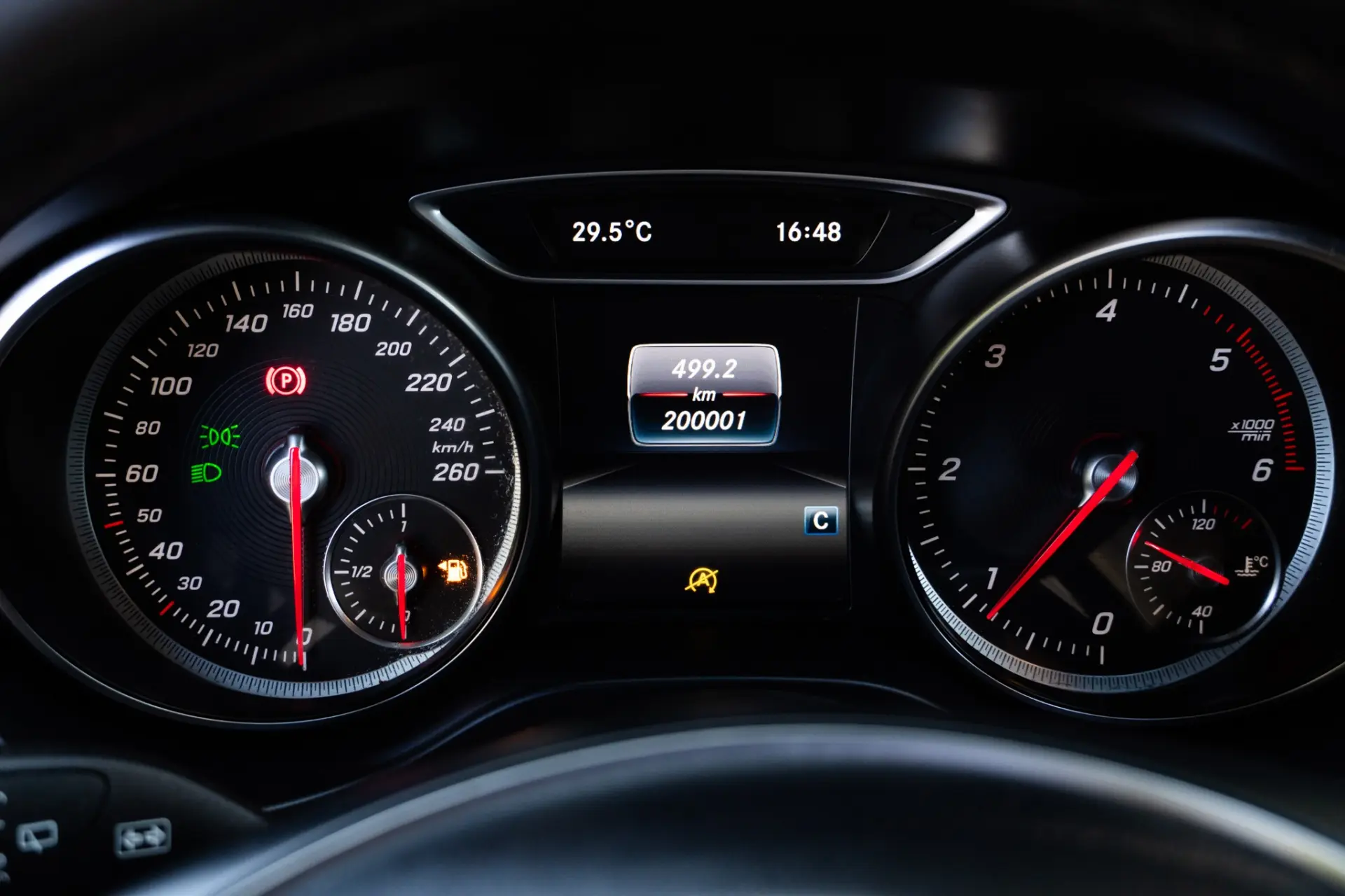 Mercedes-Benz CLA 180 d 13