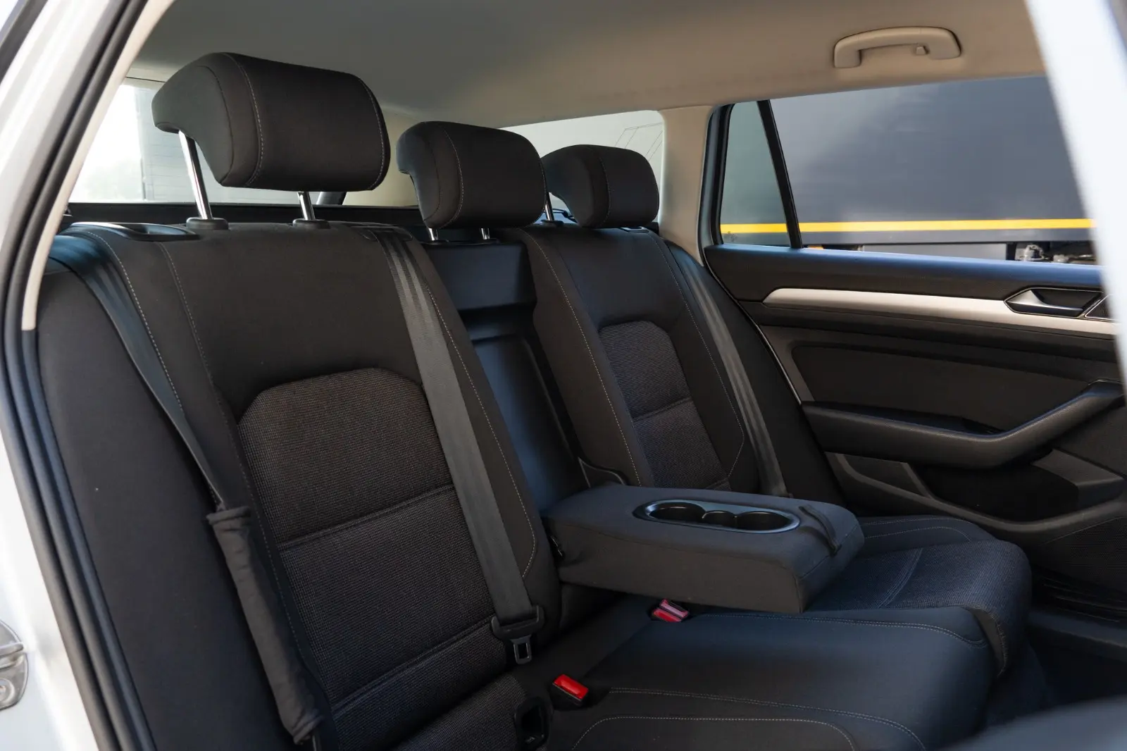 Volkswagen Passat Variant 1.6 TDI Confortline DSG 9