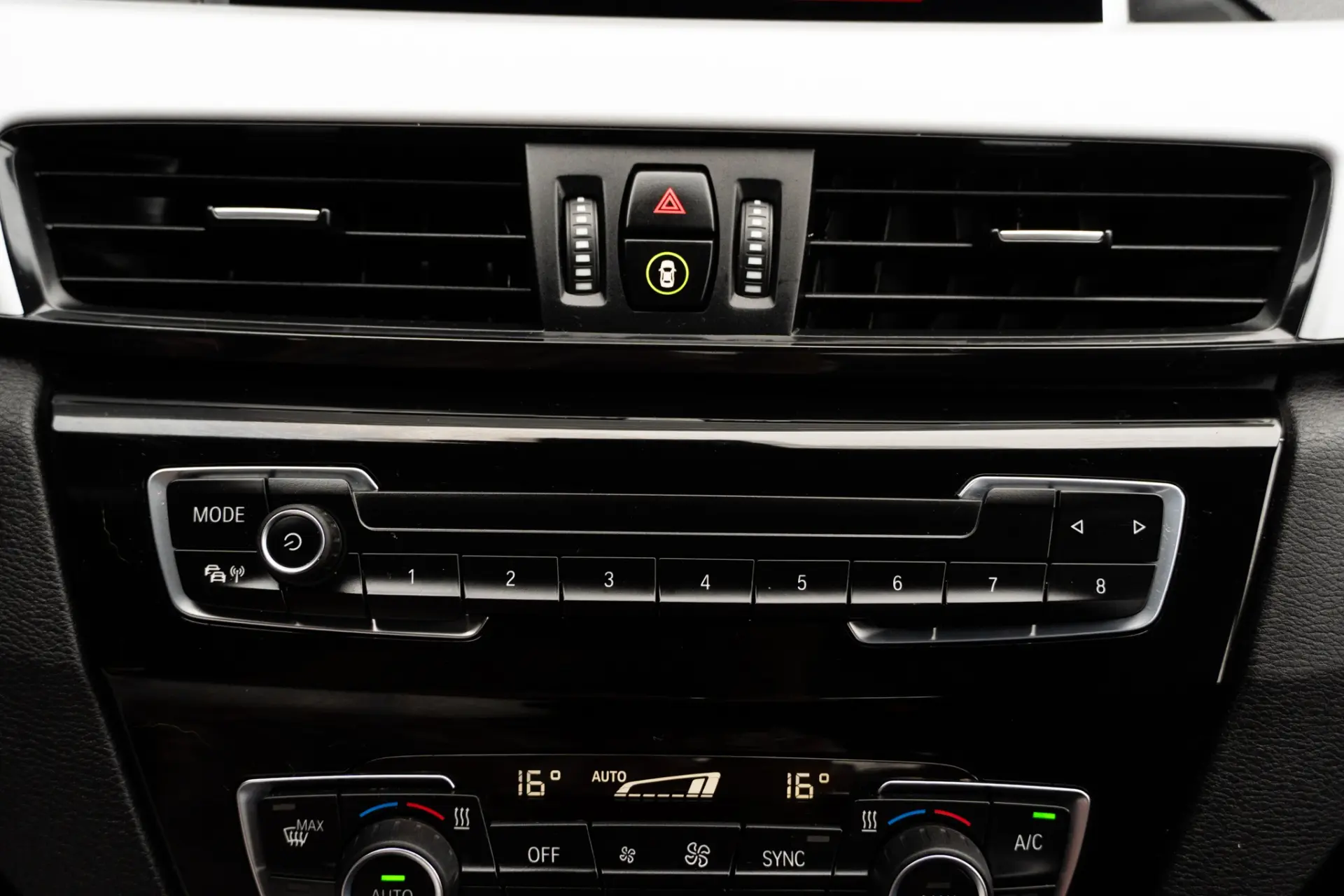 BMW X1 16 d sDrive Advantage 20