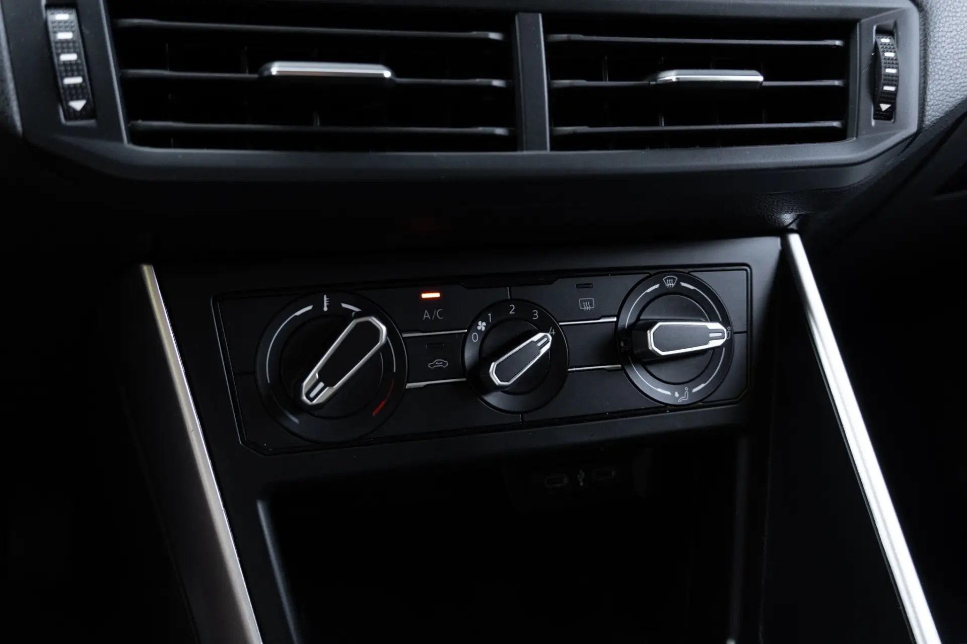 Volkswagen Polo 1.0 TSI Life 17