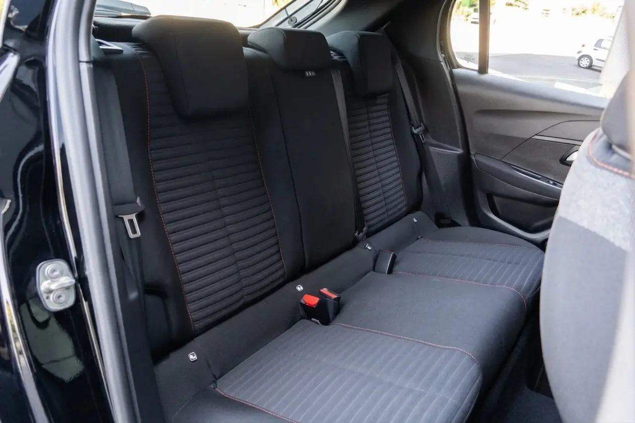Peugeot 208 1.5 BlueHDi Allure 19