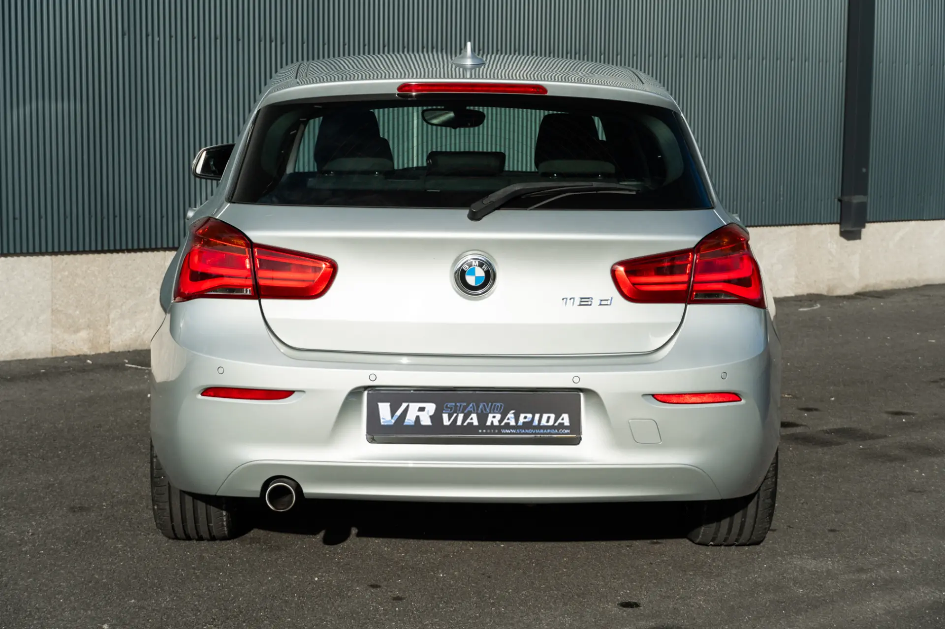 BMW 116 d Line Sport 6
