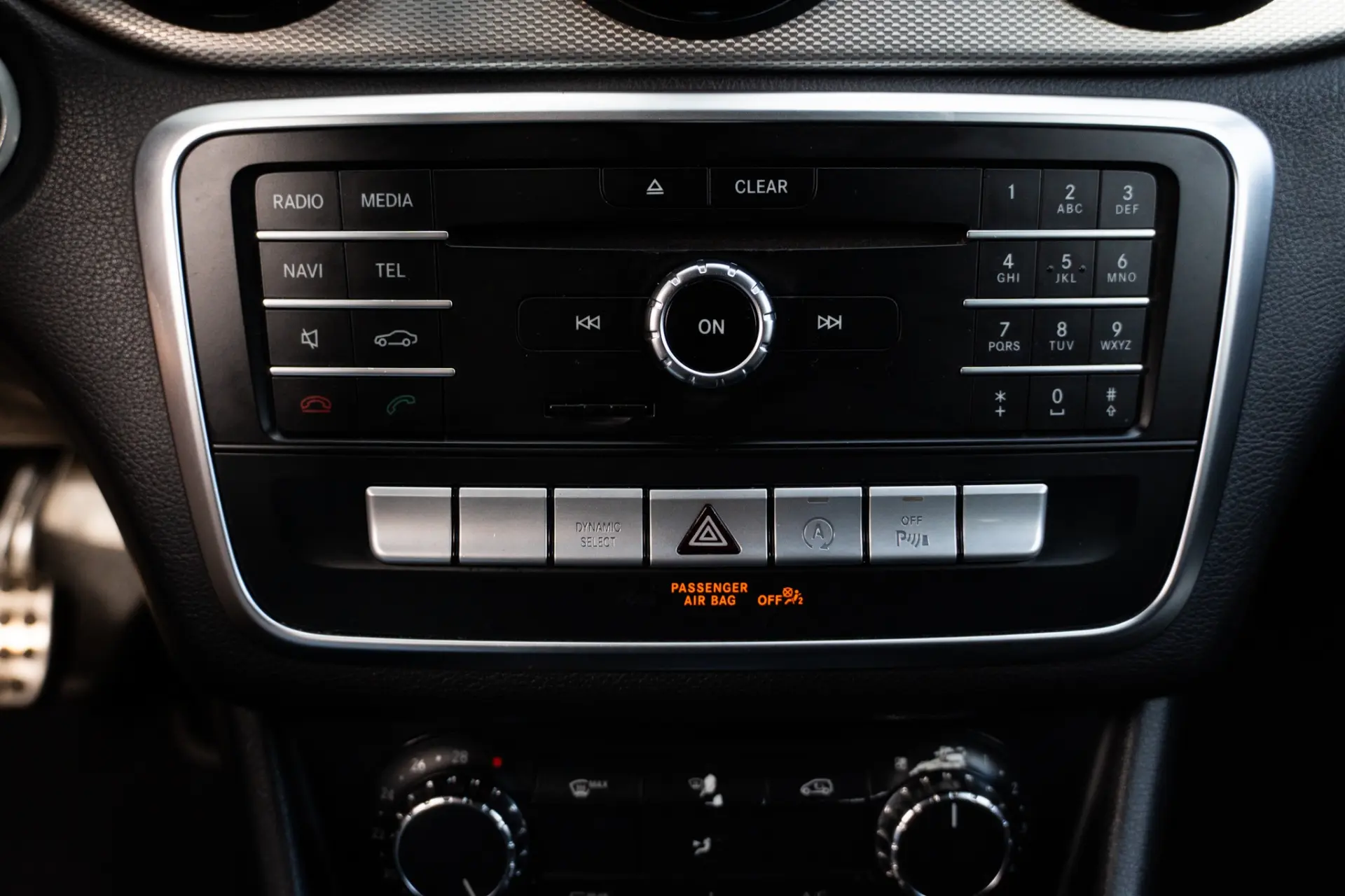 Mercedes-Benz CLA 180 d Shooting Brake AMG Line 17