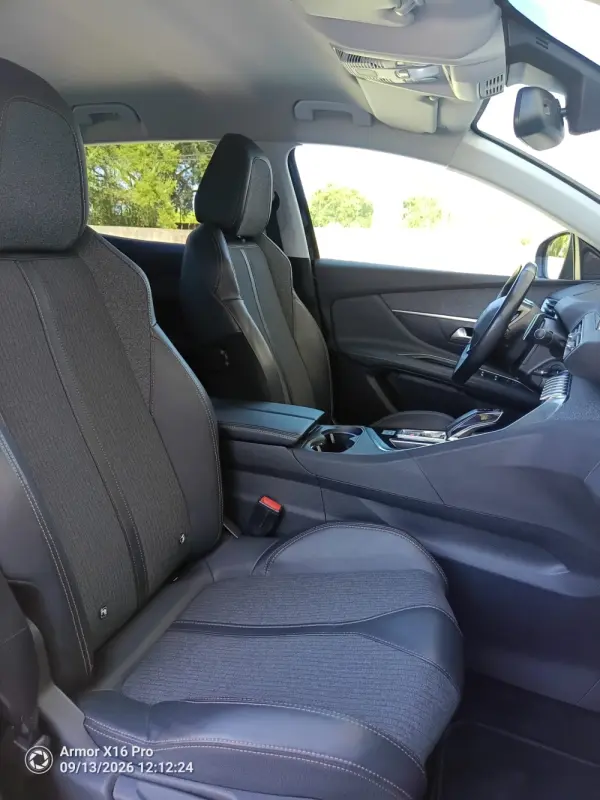 Peugeot 3008 1.2 PureTech Allure Pack EAT8 15