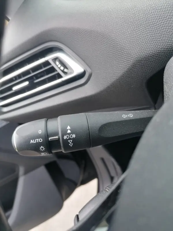 Peugeot 308 SW Allure 9