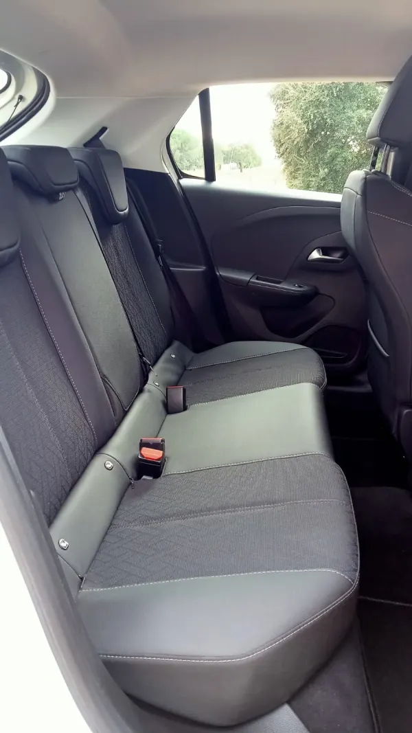 Opel Corsa 1.2 T Edition 11