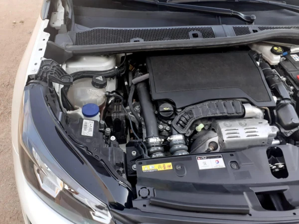 Peugeot 2008 Allure 25