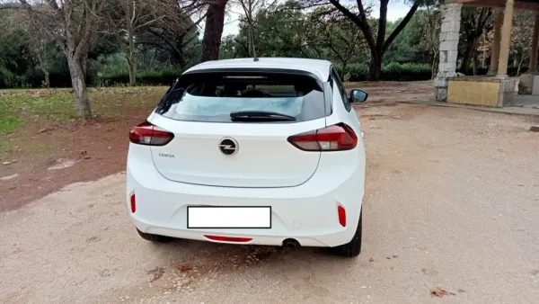 Opel Corsa 1.2 T Edition 4