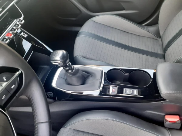 Peugeot 2008 Allure 17