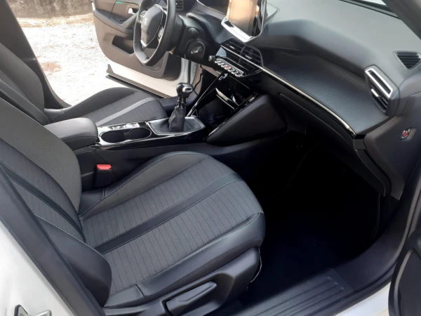 Peugeot 2008 Allure 29