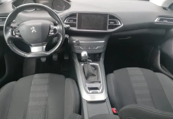 Peugeot 308 SW Allure 11
