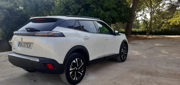 Peugeot 2008 Allure 8