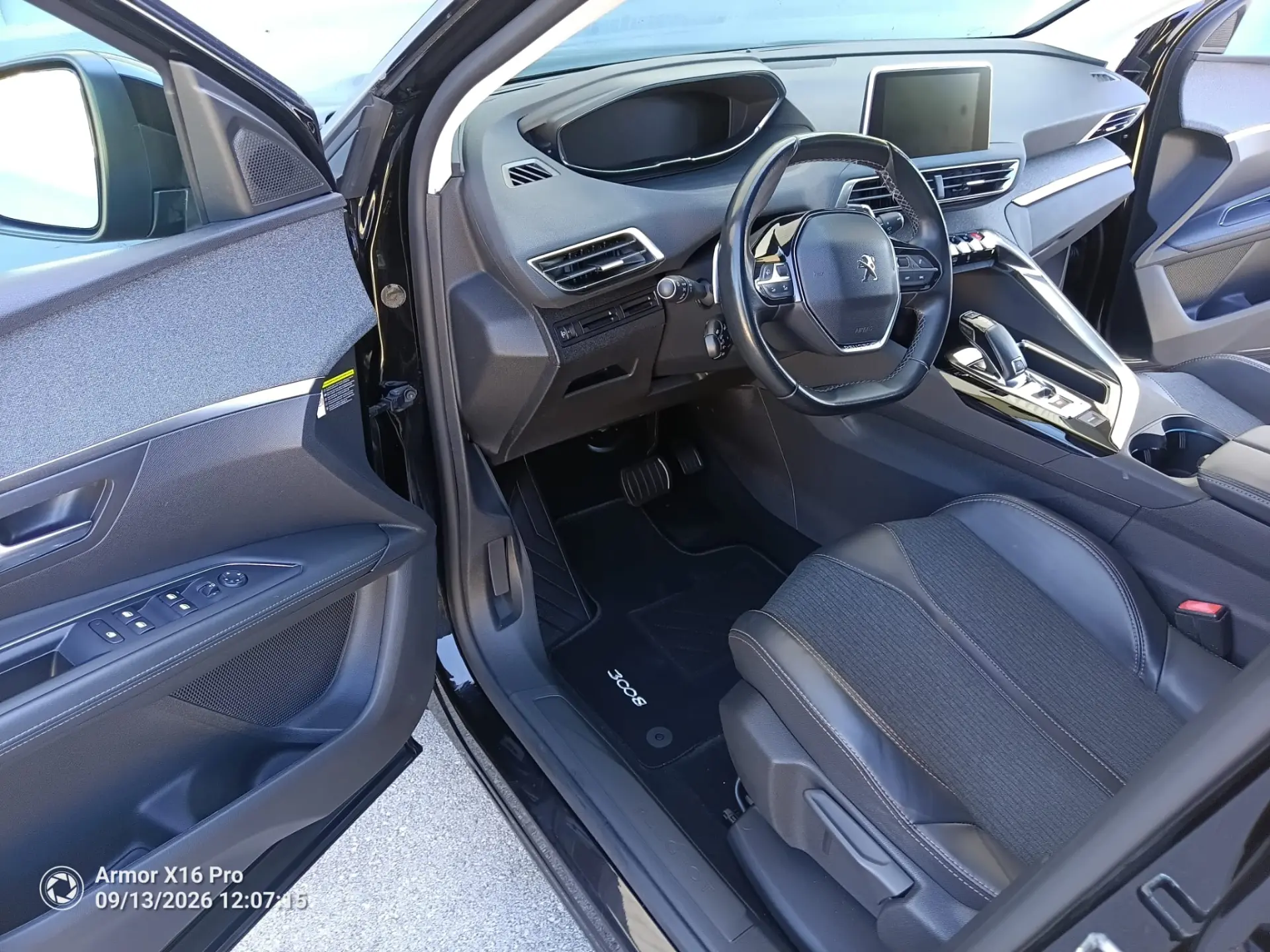 Peugeot 3008 1.2 PureTech Allure Pack EAT8 11