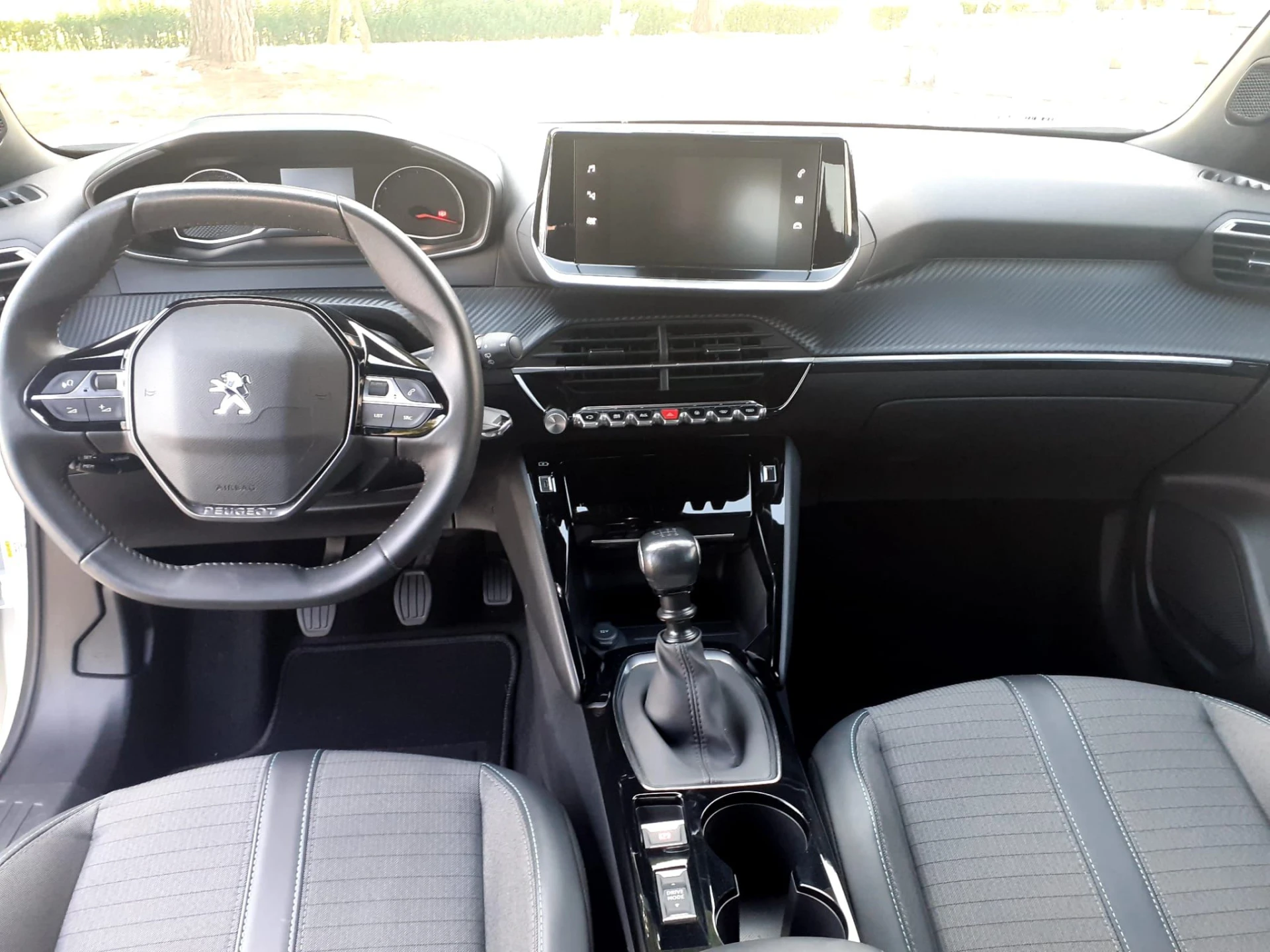 Peugeot 2008 Allure 12