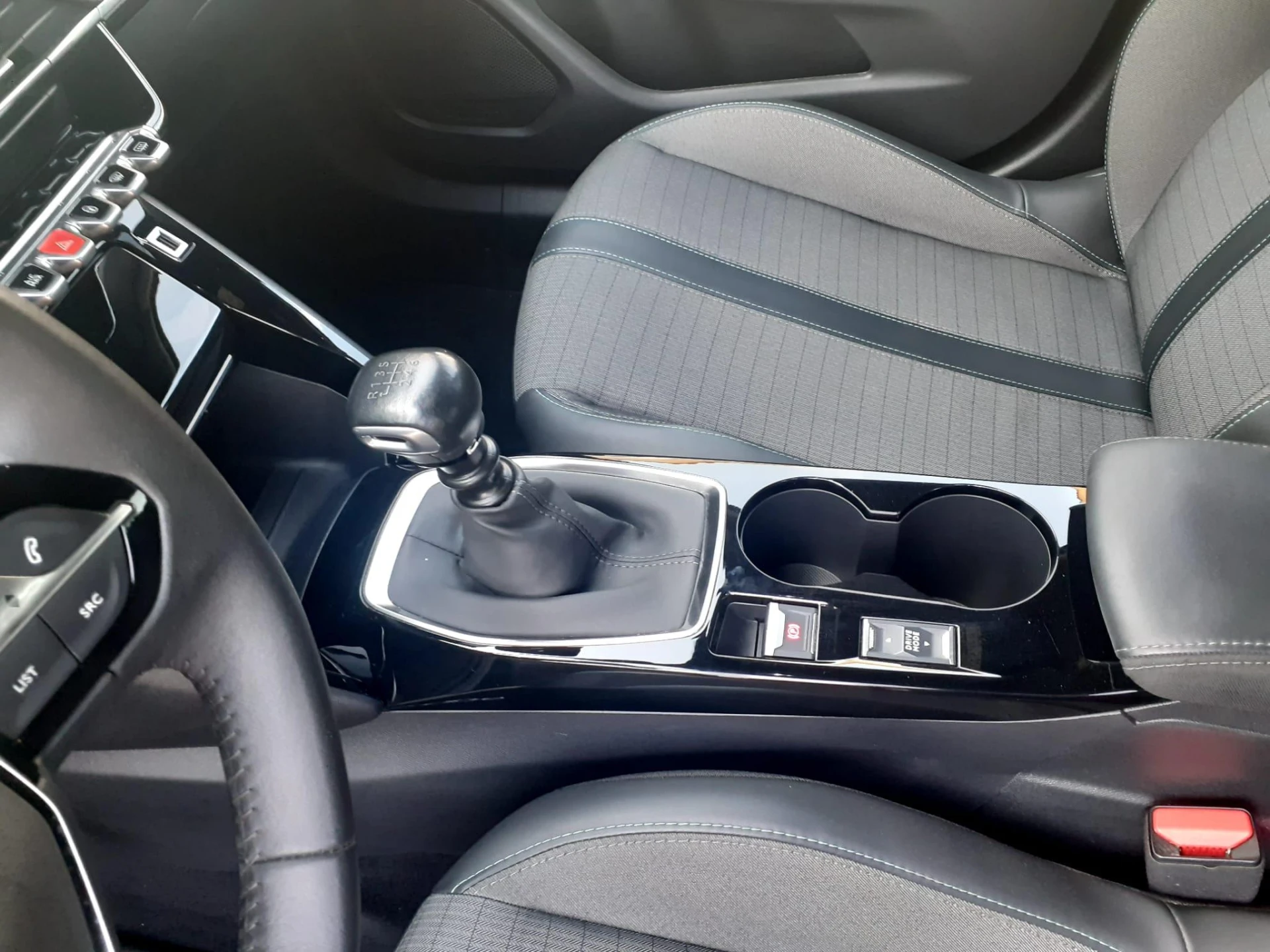 Peugeot 2008 Allure 17