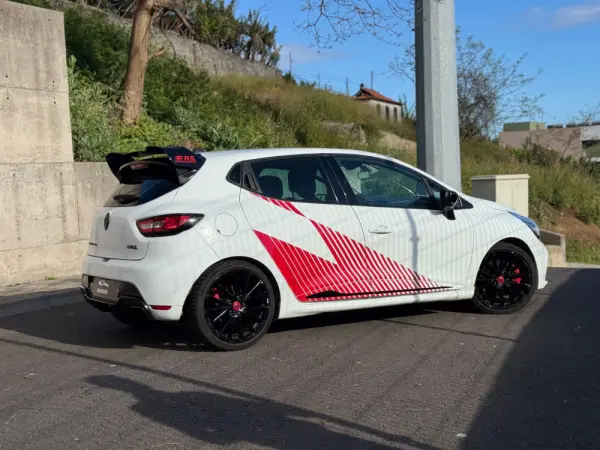 Renault Clio 1.6 Turbo R.S. EDC Sport 5