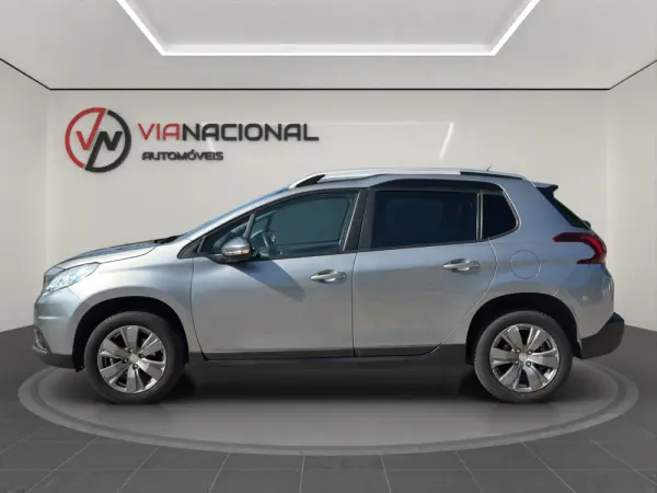 Peugeot 2008 1.2 PureTech Style 4
