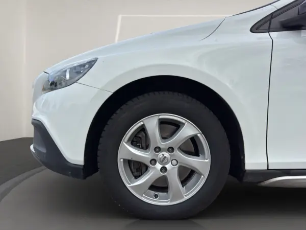 Volvo V40 Cross Country 2.0 D2 9