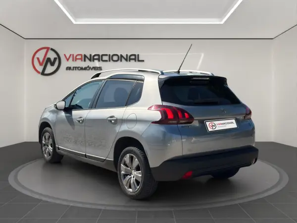 Peugeot 2008 1.2 PureTech Style 5
