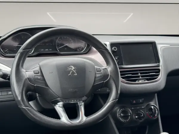 Peugeot 2008 1.4 Active 15