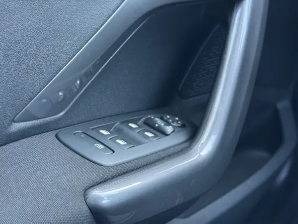 Peugeot 2008 1.2 PureTech Style 12
