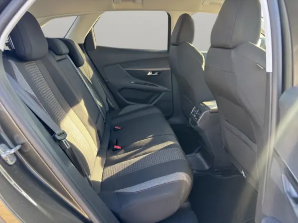 Peugeot 3008 1.5 BlueHDi Active Pack 17