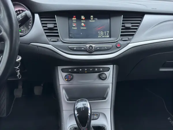Opel Astra 1.0 Dynamic S/S 11