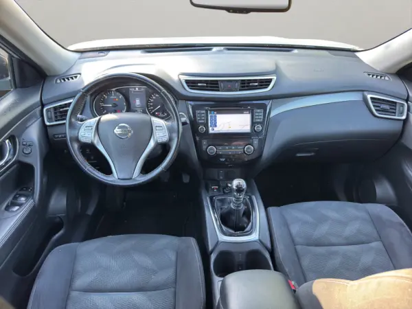Nissan X-Trail 1.6 dCi N-Connecta 10